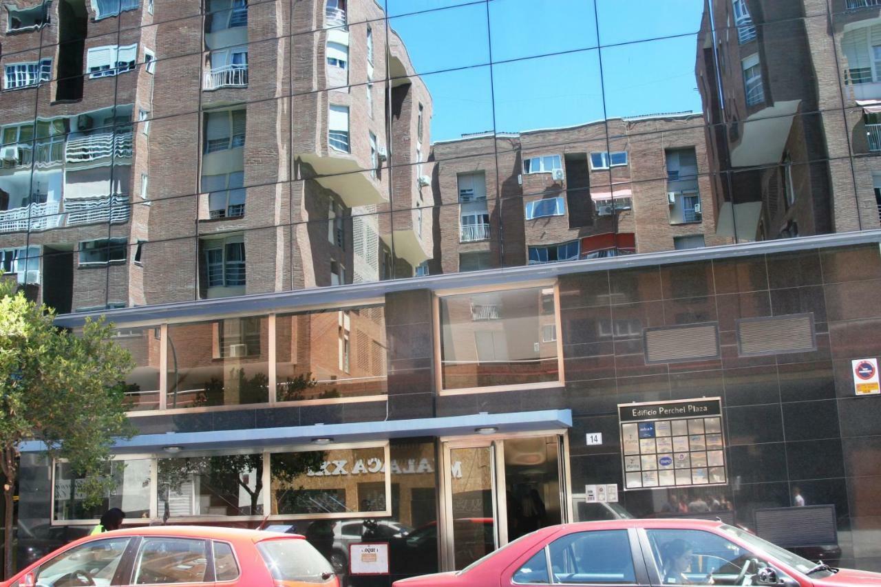 Apartamento Malaga Centro Y Playa-Parking Luaran gambar