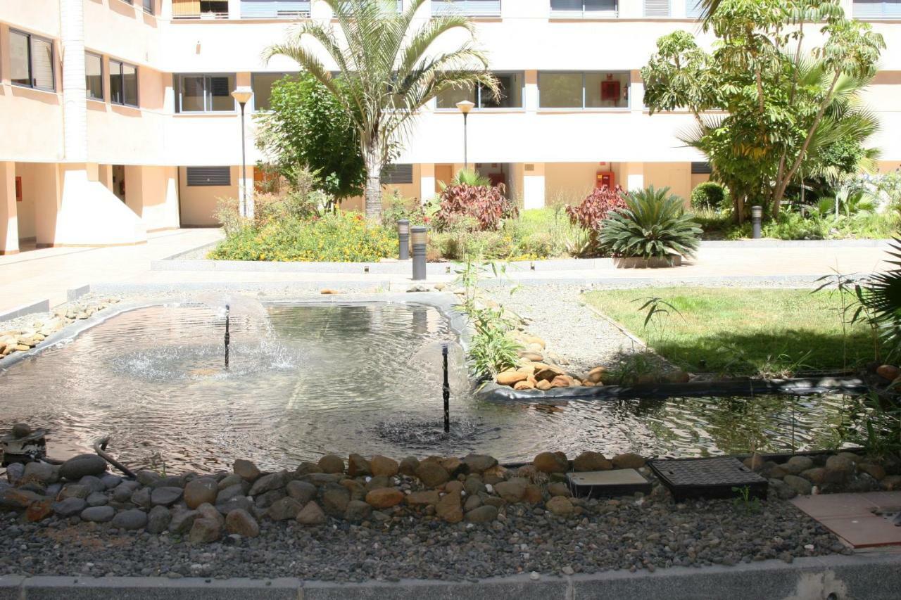 Apartamento Malaga Centro Y Playa-Parking Luaran gambar
